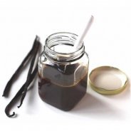 Vanilla Extract (Organic, contains the vanilla bean) - 35ml